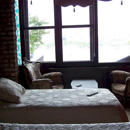 Golden Horn Hotel